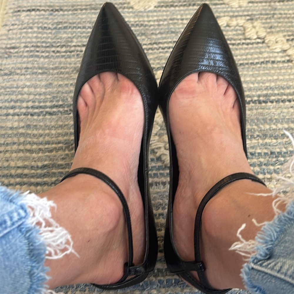 Celine Elegant Black kitten Heels with Sleek Design - Picture 3 of 13